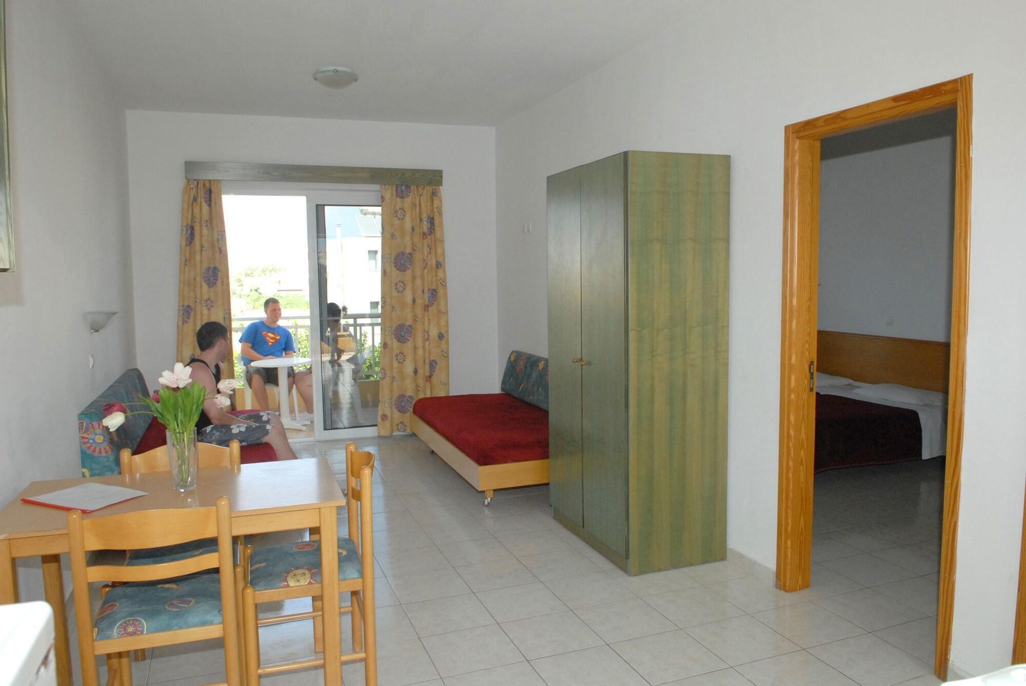 Barbie Hotel Apartments Jaliszósz Kültér fotó