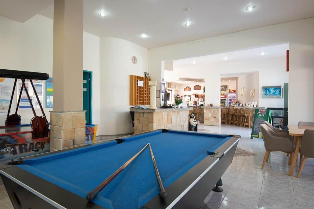 Barbie Hotel Apartments Jaliszósz Kültér fotó