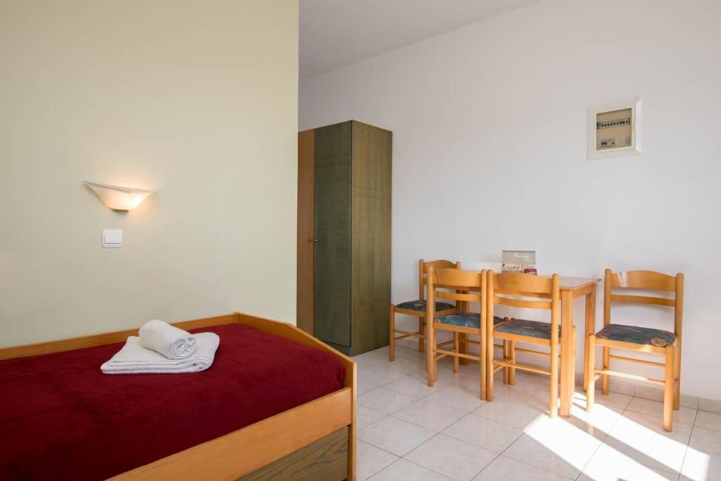 Barbie Hotel Apartments Jaliszósz Kültér fotó