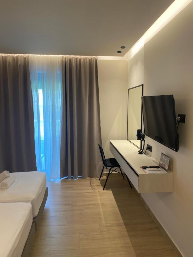 Barbie Hotel Apartments Jaliszósz Kültér fotó