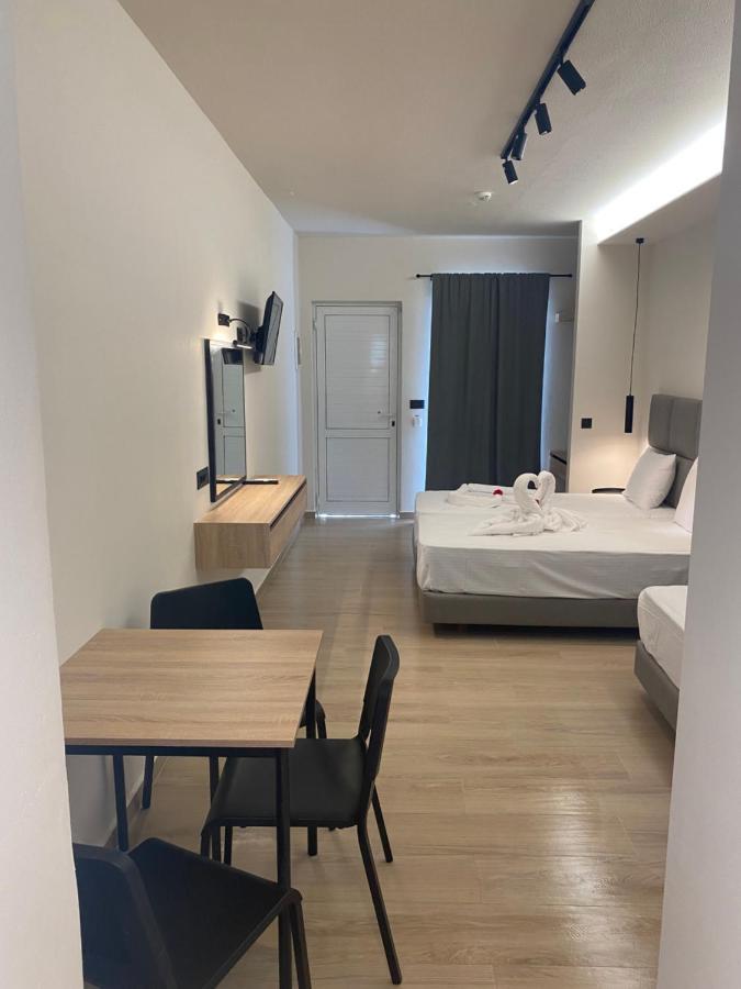 Barbie Hotel Apartments Jaliszósz Kültér fotó