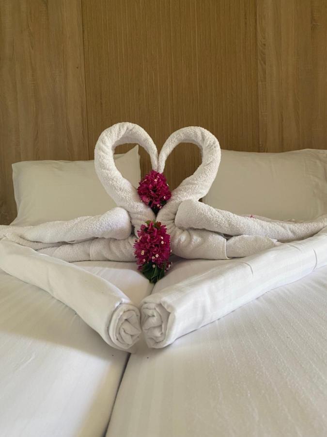 Barbie Hotel Apartments Jaliszósz Kültér fotó