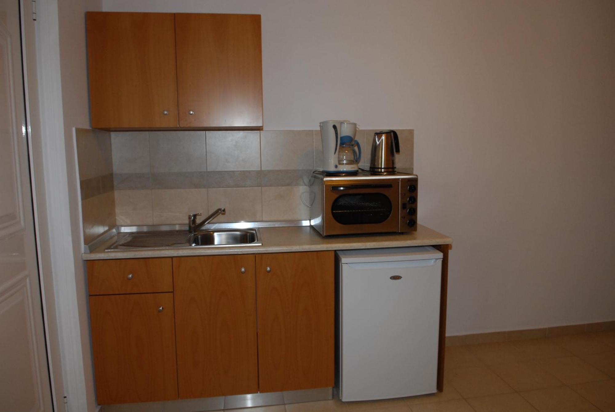 Barbie Hotel Apartments Jaliszósz Kültér fotó