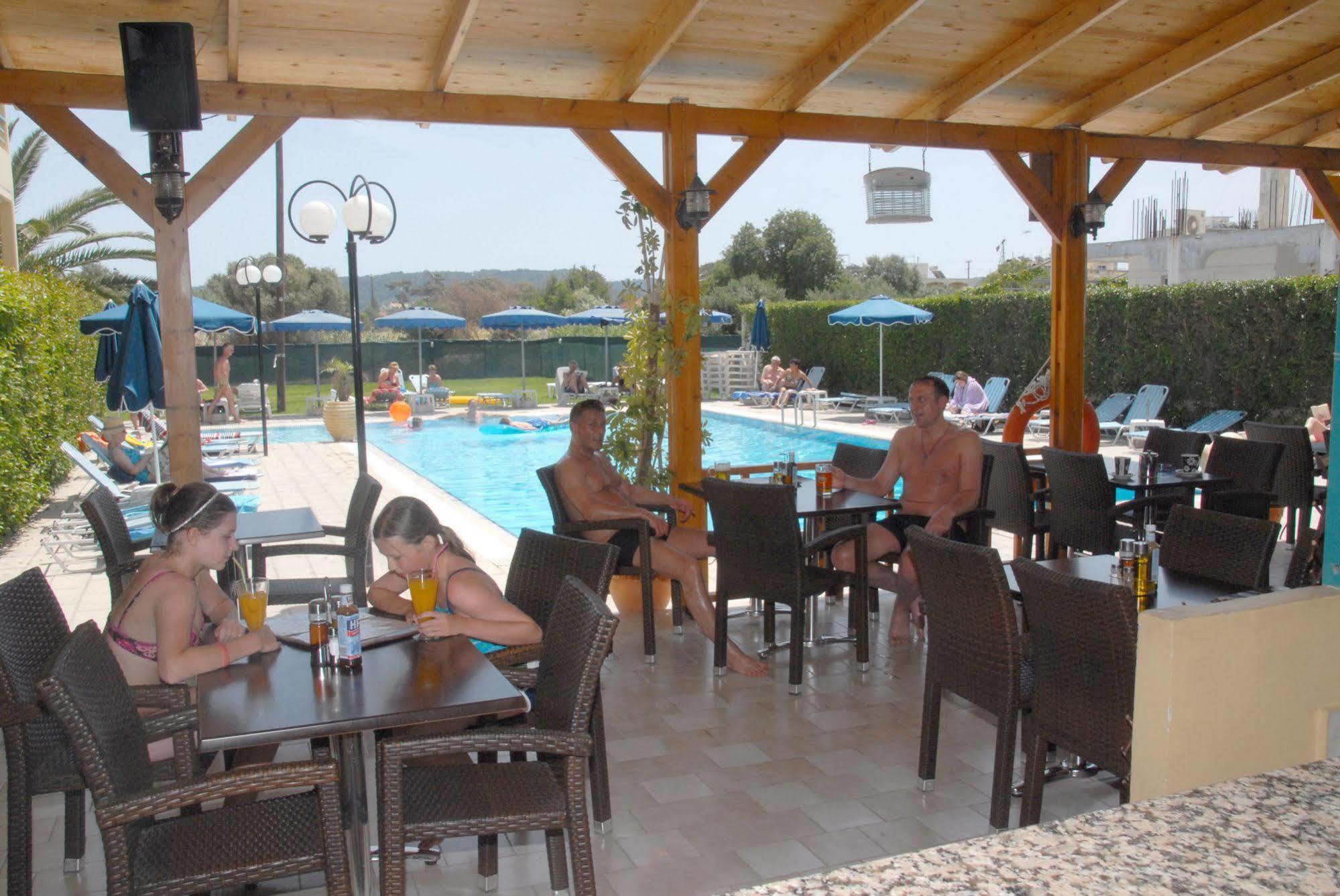 Barbie Hotel Apartments Jaliszósz Kültér fotó